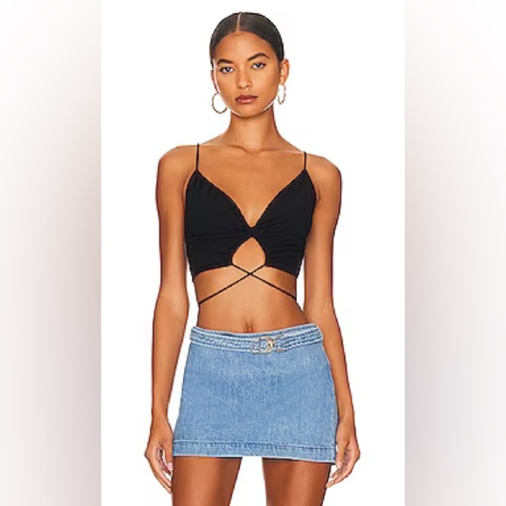 Daliah Ruched Cami Top in Black
superdown